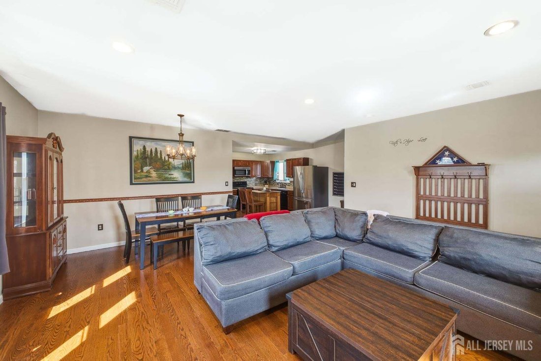 House in Union Beach, New Jersey, United States 2 - 17984274