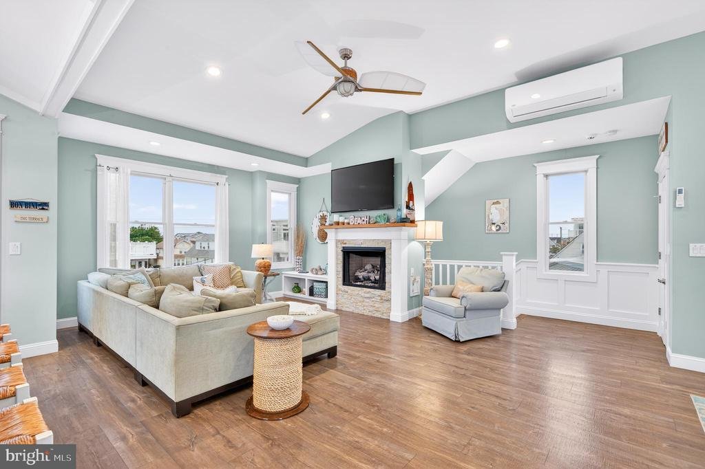 House in Ship Bottom, New Jersey, United States 5 - 17984009