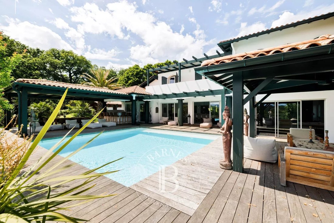 House in Chantaco, Saint-Jean-de-Luz, France 2 - 13790805