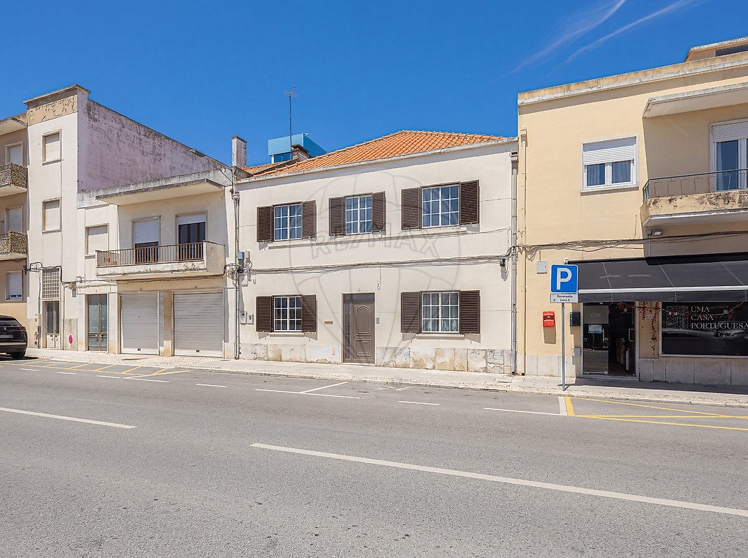House in Santa Maria, Sao Pedro e Matacaes, Lisbon, Portugal 2 - 17984926