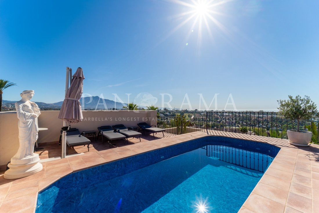 Penthouse in Estepona, Andalusia, Spain 1 - 17897105