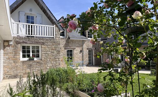Estate in Centre Cap Coz, Fouesnant, France 1