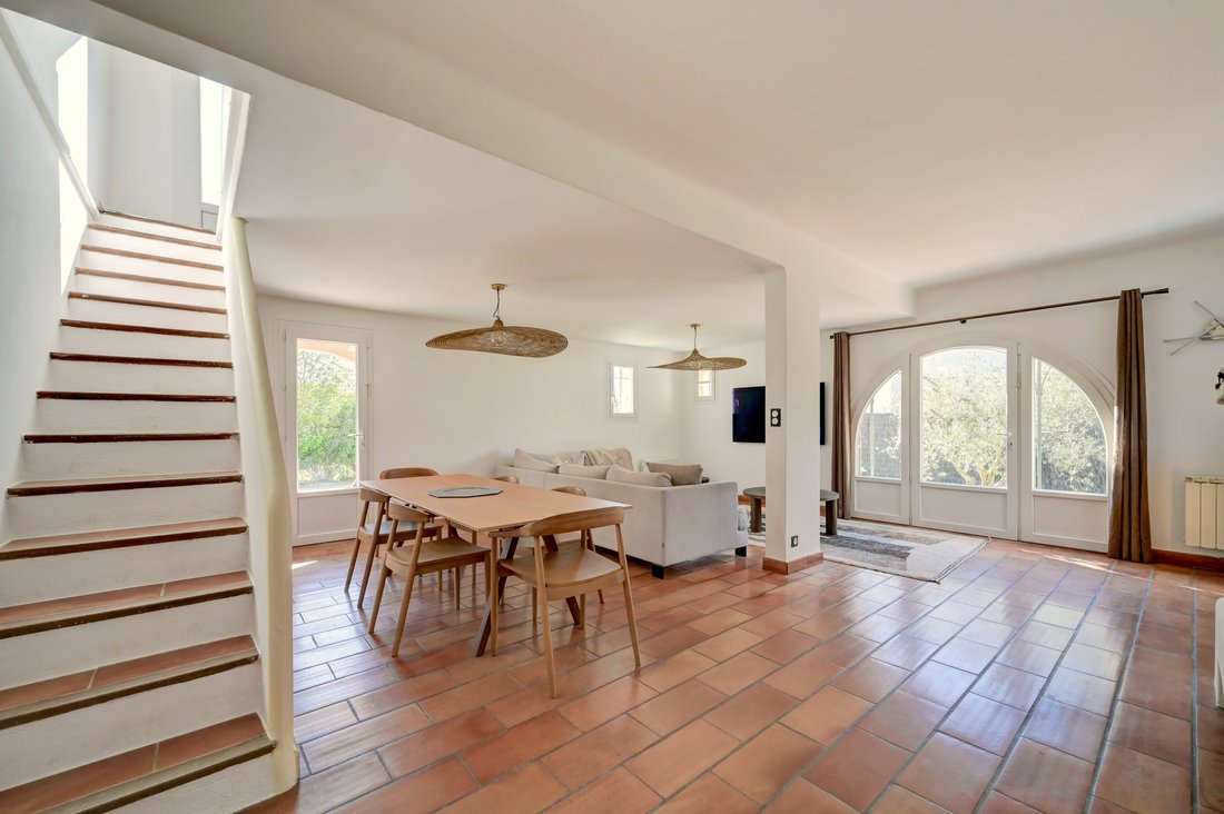 House in Le Tholonet, Provence-Alpes-Côte d'Azur, France 3 - 17987082