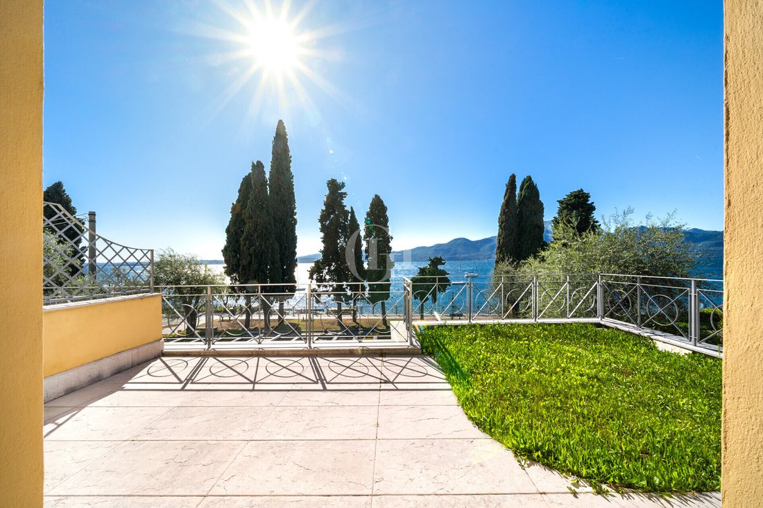 Apartment in Torri del Benaco, Veneto, Italy 4 - 17990995