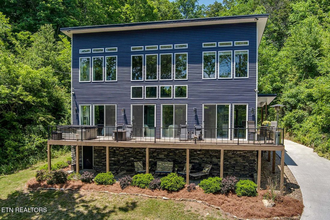House in Harriman, Tennessee, United States 2 - 17955225