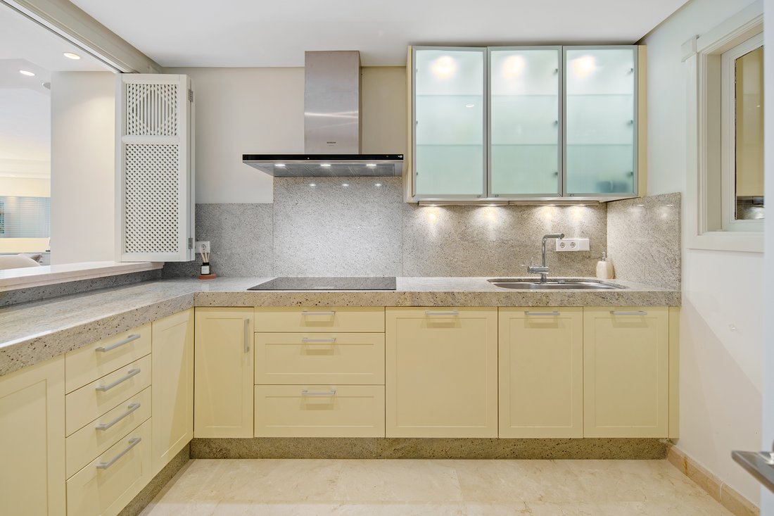 Apartment in Marbella, Andalusia, Spain 5 - 17991865