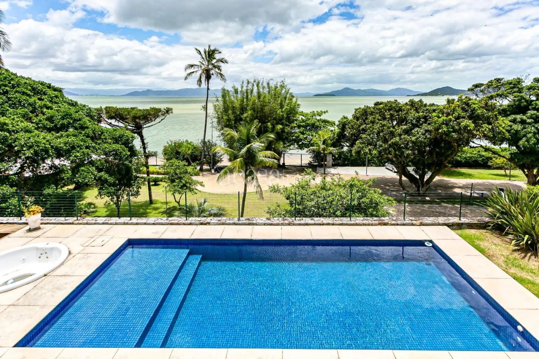 Condo in Florianópolis, State of Santa Catarina, Brazil 1 - 17985844