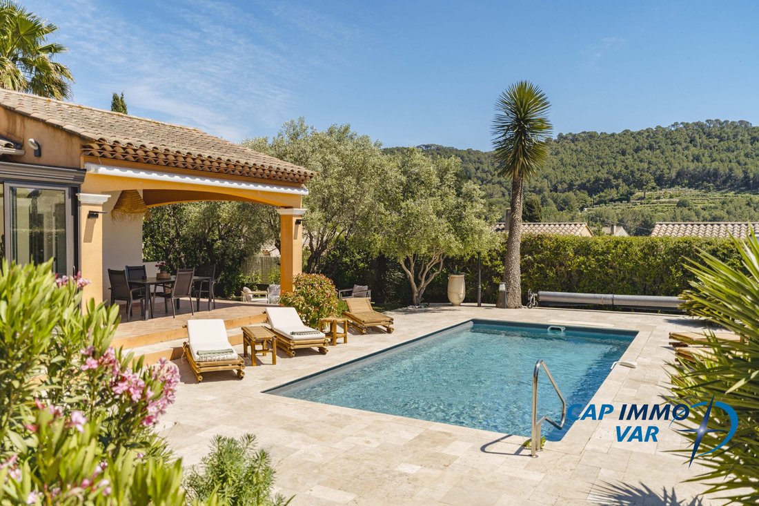 Villa in Le Castellet, Provence-Alpes-Côte d'Azur, France 1 - 17990414