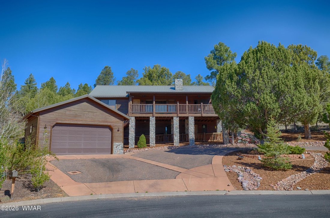 Show Low, Arizona, United States 1 - 17996941