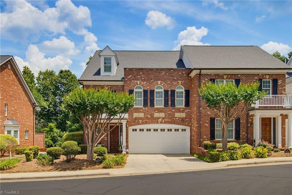 Townhouse in Greensboro, North Carolina, United States 2 - 17982049
