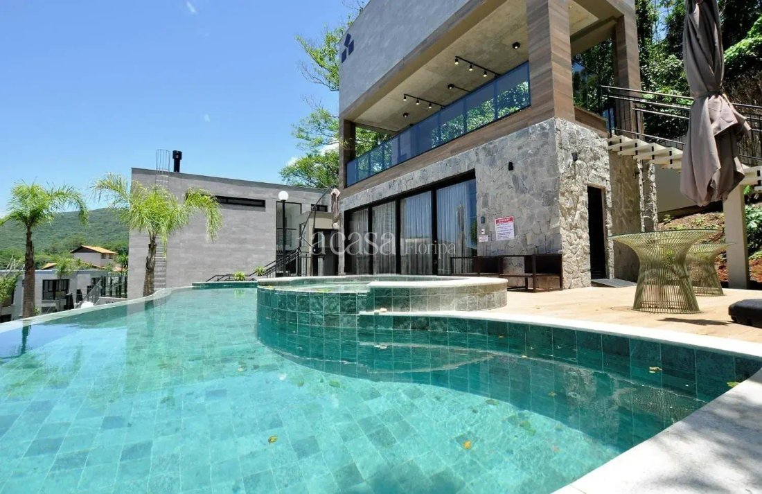 Condo in Florianópolis, State of Santa Catarina, Brazil 1 - 17984244