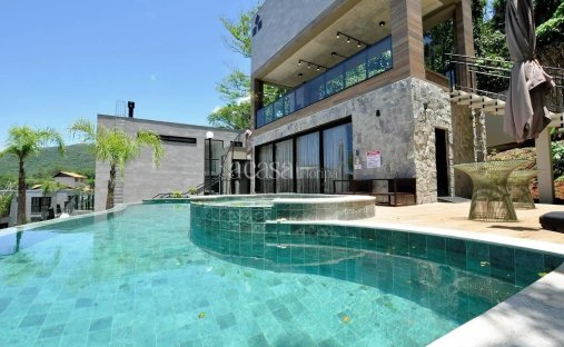 Condo in Florianópolis, State of Santa Catarina, Brazil 1