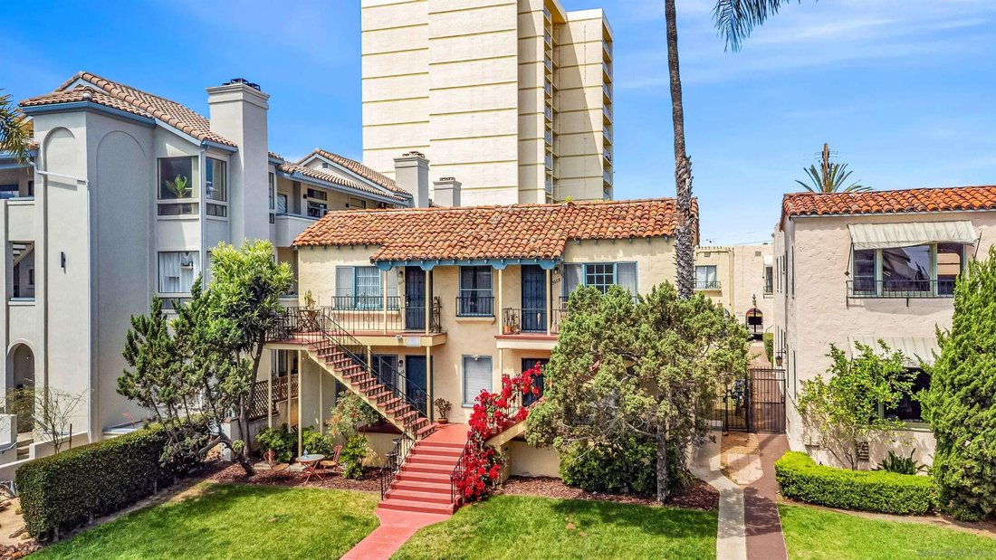 San Diego, California, United States 1 - 17988535