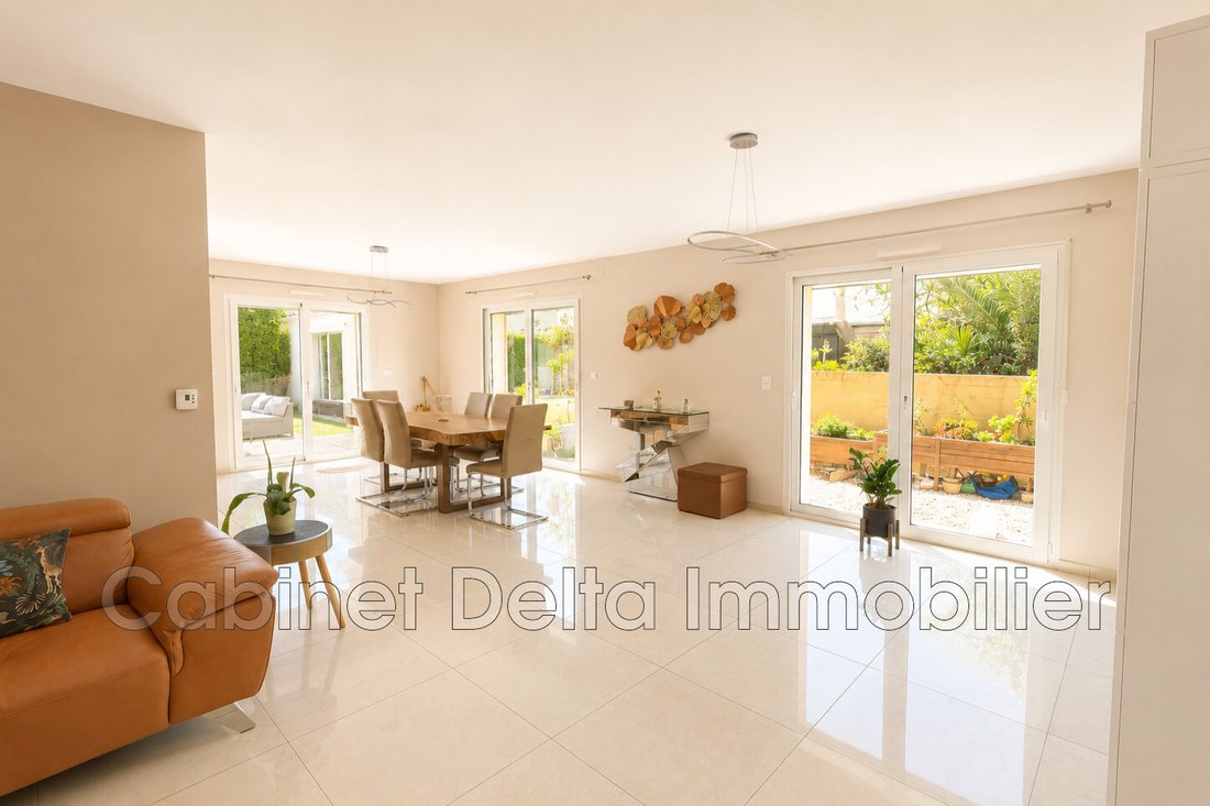 Villa in Six-Fours-les-Plages, Provence-Alpes-Côte d'Azur, France 5 - 17985313
