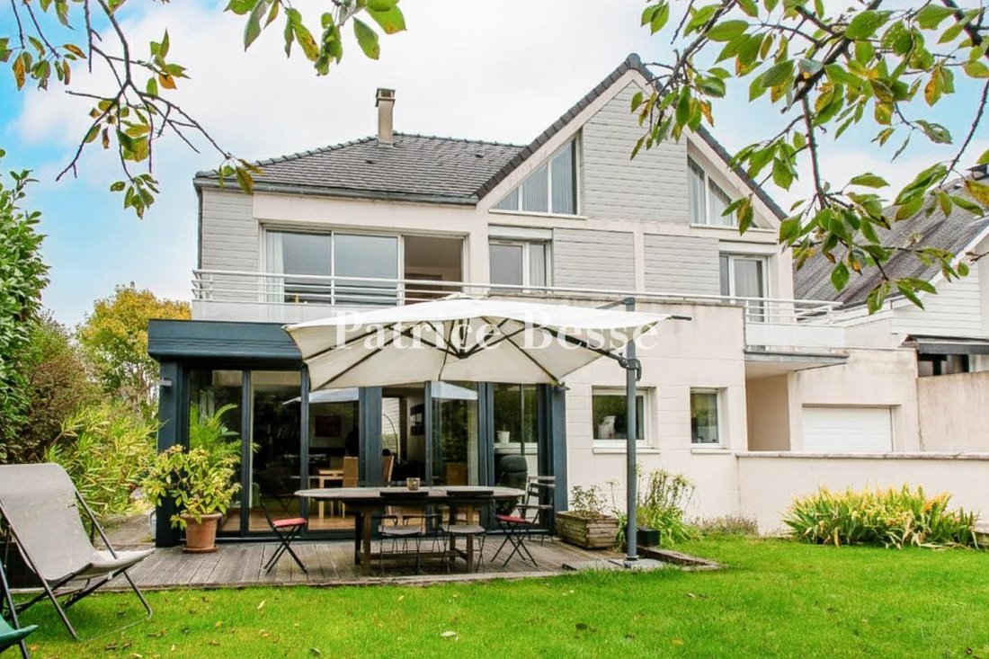 House in Centre Ville, Rueil-Malmaison, France 1 - 17989228
