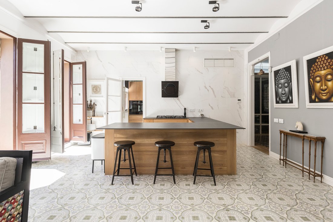 Apartment in Ciutat Vella, Barcelona, Spain 4 - 17988380