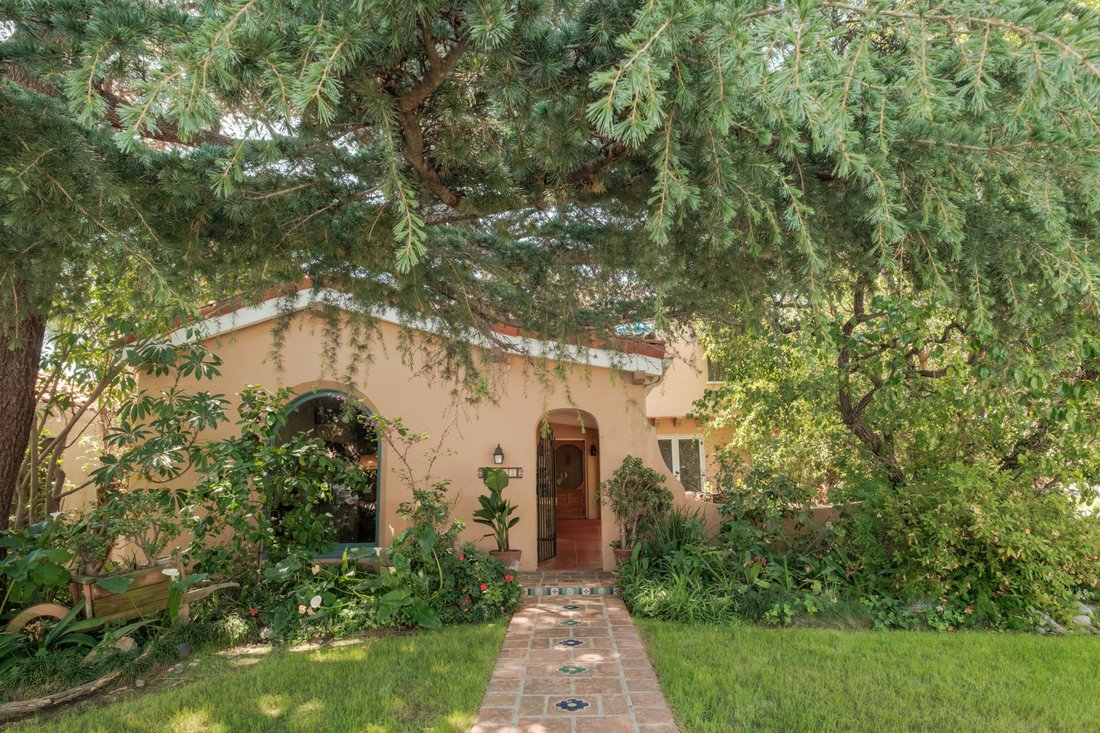 House in Glendale, California, United States 2 - 17985828