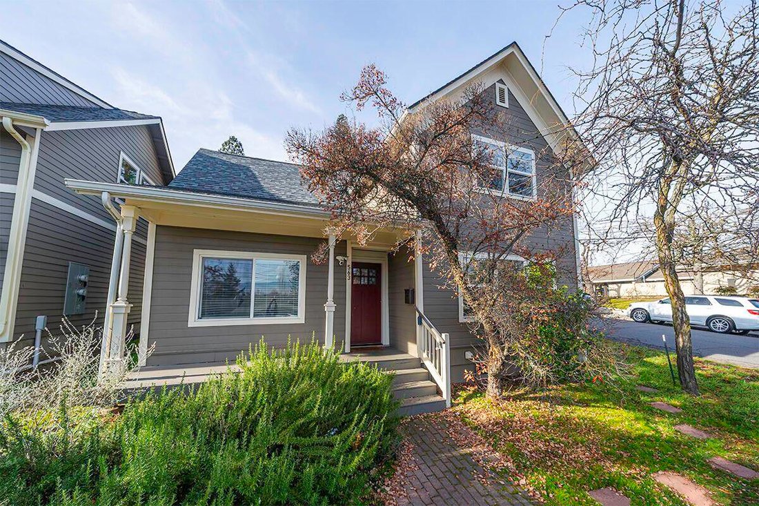 House in Ashland, Oregon, United States 3 - 17990965
