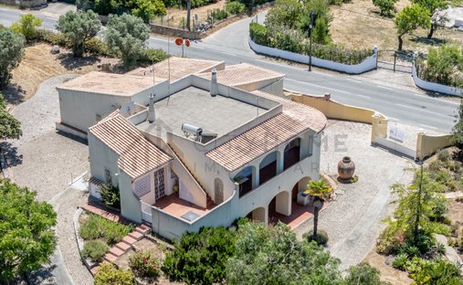 House in Lagoa e Carvoeiro, Algarve, Portugal 1