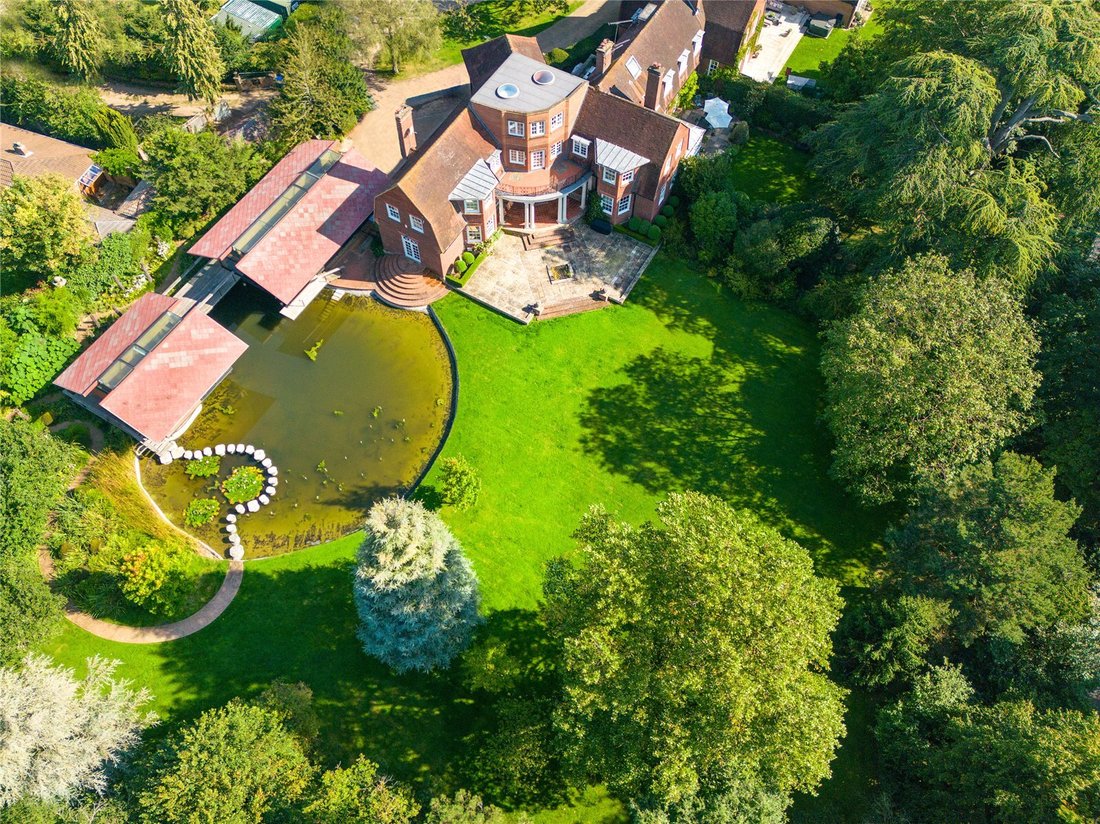 House in Hurley Bottom, Bisham, England 2 - 17985587