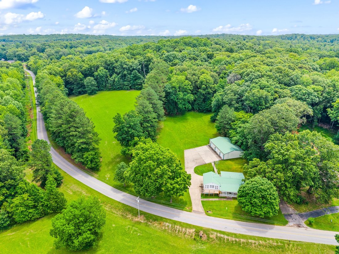 House in Dover, Tennessee, United States 2 - 17985829