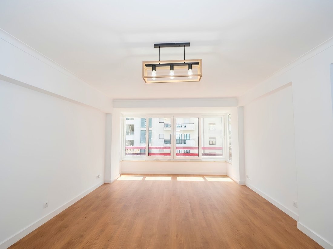 Apartment in Sao Domingos de Benfica, Lisbon, Portugal 5 - 17986196