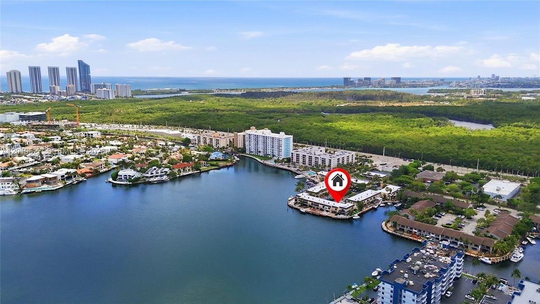 Townhouse in Golden Beach, Florida, United States 3 - 17994388