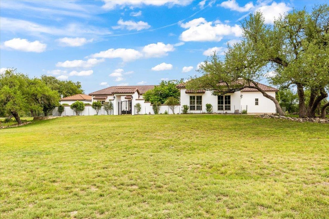 House in New Braunfels, Texas, United States 2 - 17994478