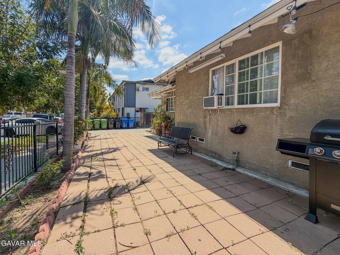 Los Angeles, California, United States 3 - 17986890