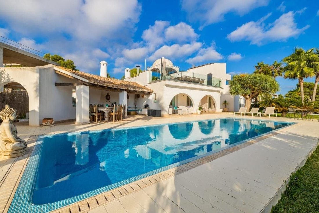 Villa in Sol de Mallorca, Calvia, Balearic Islands 1 - 17991291