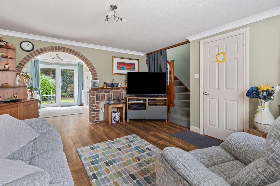 House in East Grinstead, England 3 - 17989164