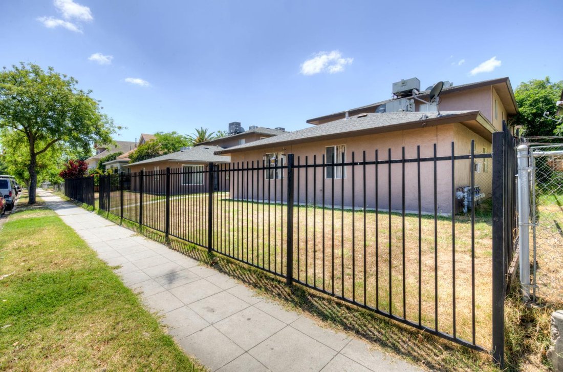 Fresno, California, United States 5 - 17987404