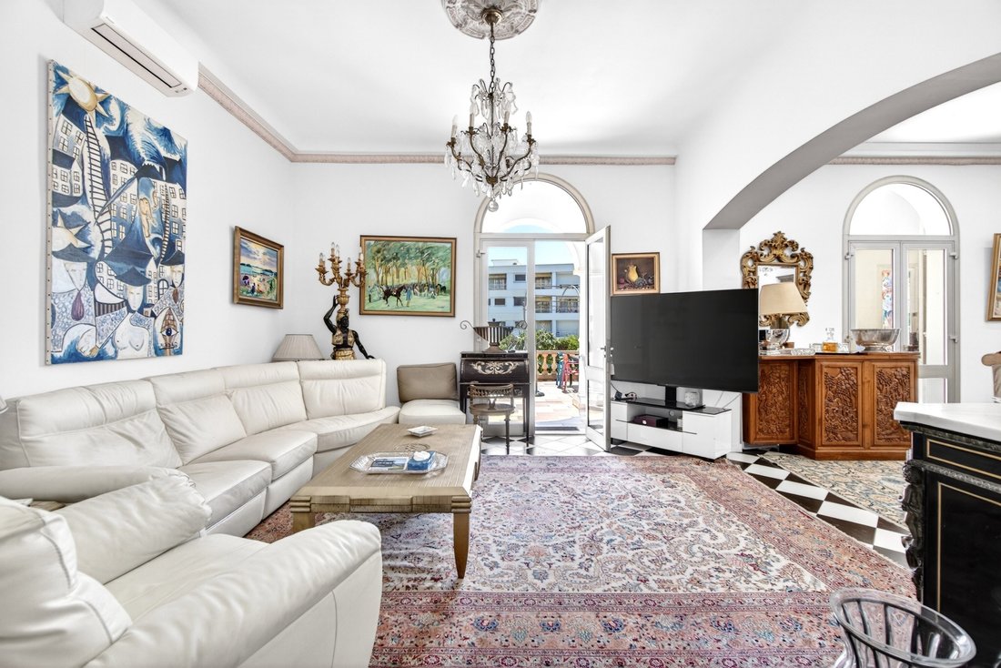 House in Saint Nicolas, Cannes, France 5 - 17994102