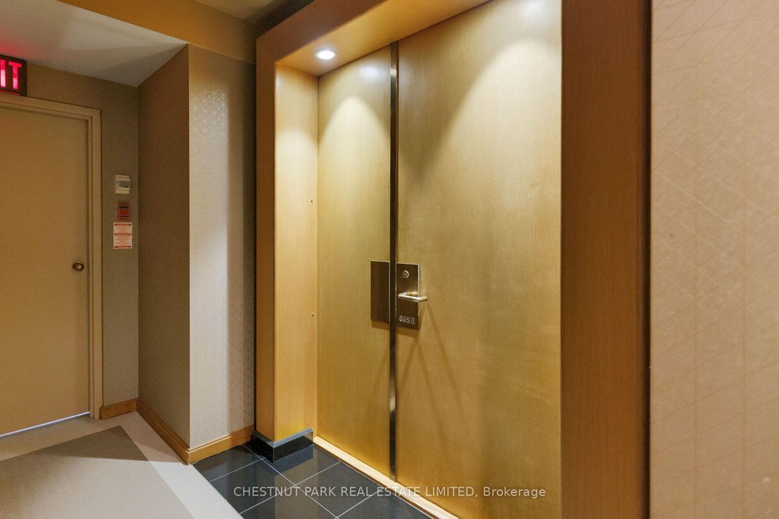 Apartment in Toronto, Ontario, Canada 4 - 17991758