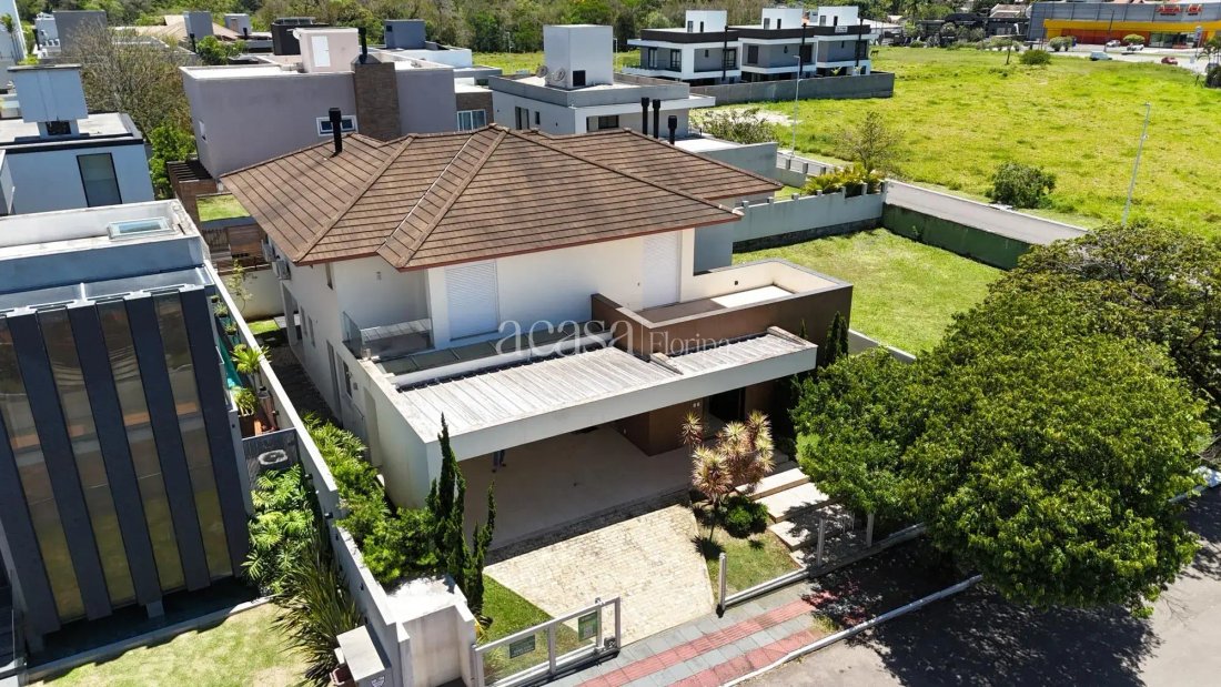 House in Florianópolis, State of Santa Catarina, Brazil 1 - 17986325