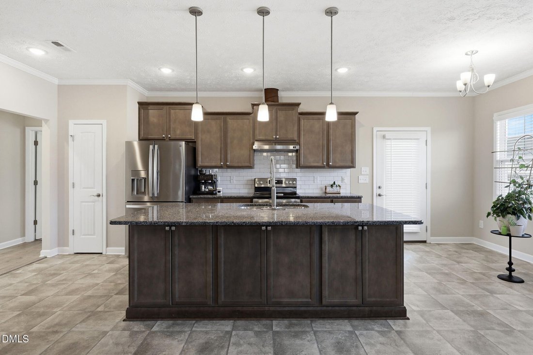 House in Hope Mills, North Carolina, United States 5 - 17988315