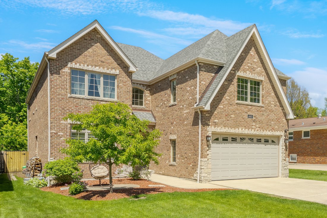 House in Elmhurst, Illinois, United States 2 - 17988740