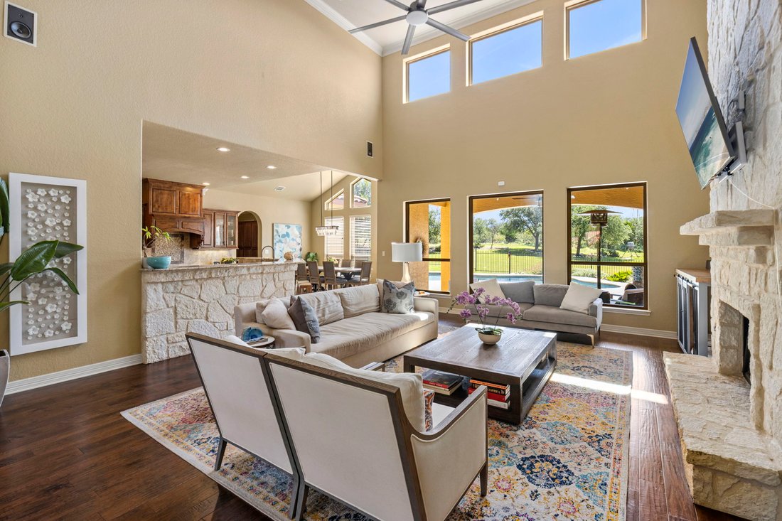 House in Helotes, Texas, United States 3 - 17986446