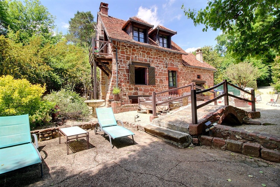 Villa in Collonges-la-Rouge, Nouvelle-Aquitaine, France 3 - 17986613