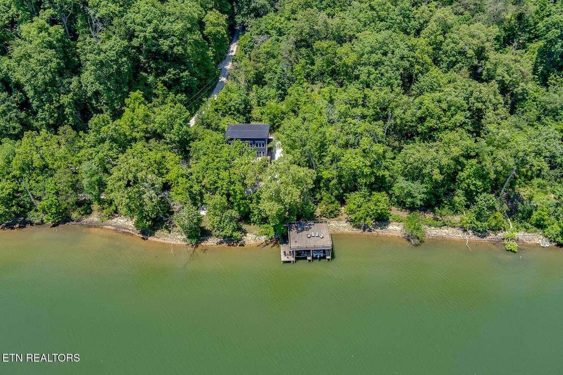 House in Harriman, Tennessee, United States 3 - 17955225