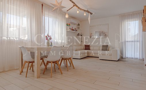 House in Isle of Lido, Veneto, Italy 1