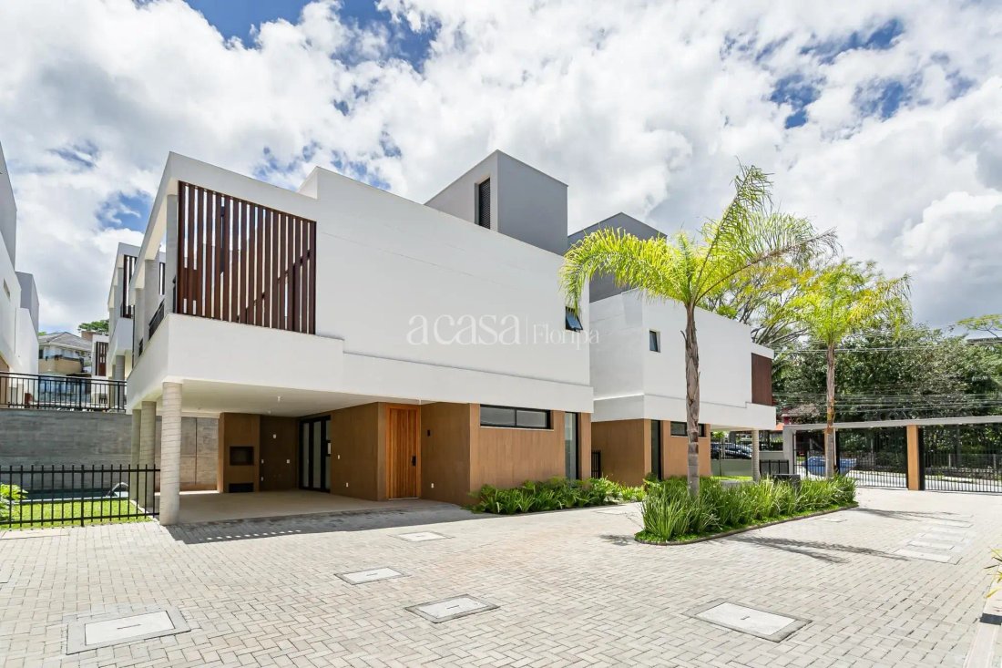 Condo in Florianópolis, State of Santa Catarina, Brazil 1 - 17984277