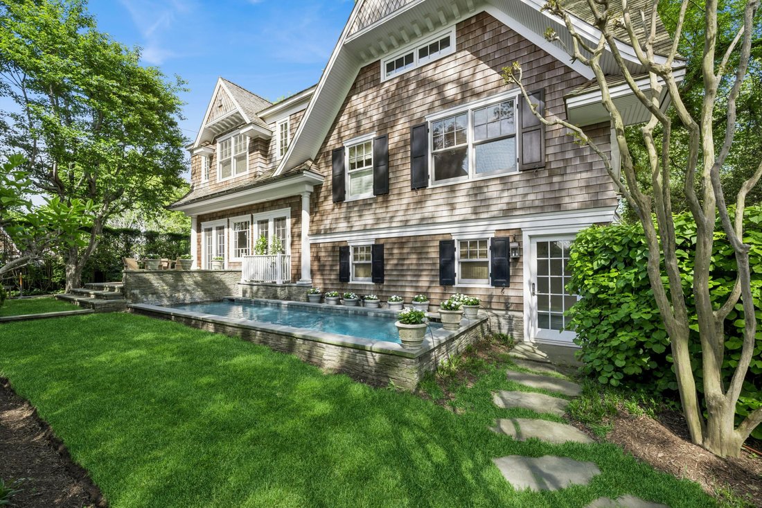 East Hampton, New York, United States 3 - 17967016