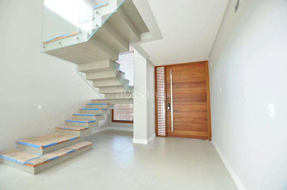 House in Florianópolis, State of Santa Catarina, Brazil 2 - 17986812