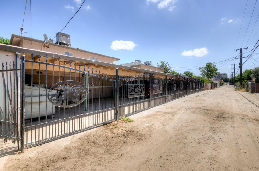 Fresno, California, United States 3 - 17987404