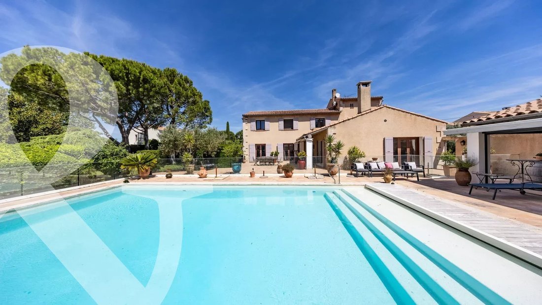 House in Fontvieille, Provence-Alpes-Côte d'Azur, France 1 - 17286426