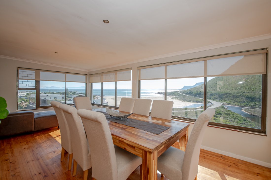 House in Rooi-Els, Western Cape, South Africa 4 - 17995222
