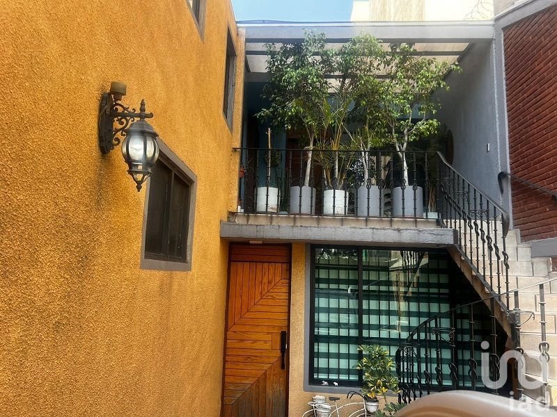 House in Santa Catarina Yecahuitzotl, Mexico City, Mexico 2 - 17985779