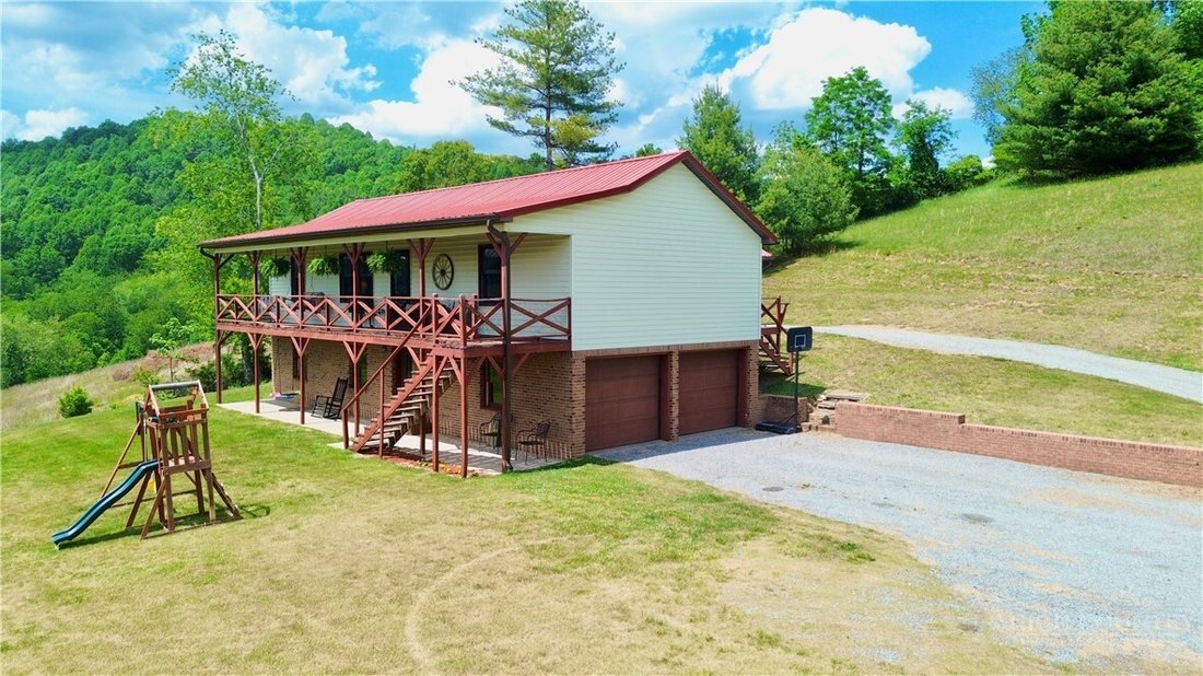 House in Crumpler, North Carolina, United States 1 - 17984849
