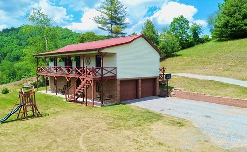 House in Crumpler, North Carolina, United States 1